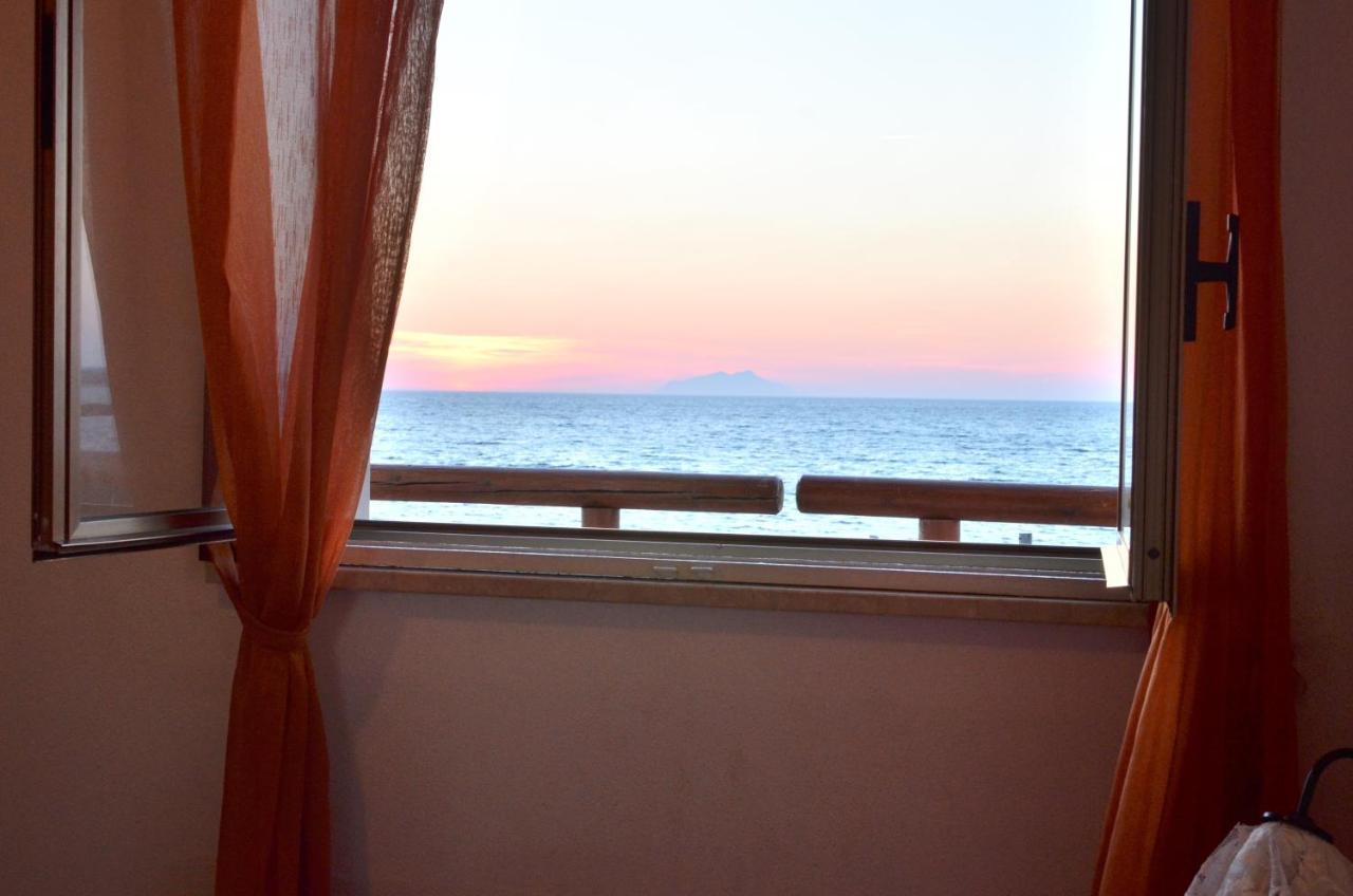 Casa Al Mare Con Splendita Vista Sul Mare Petrosino Esterno foto